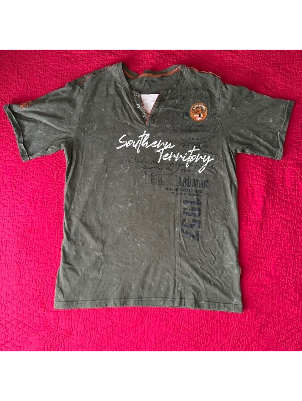 Southern Territory olive graphic T shirt XXL